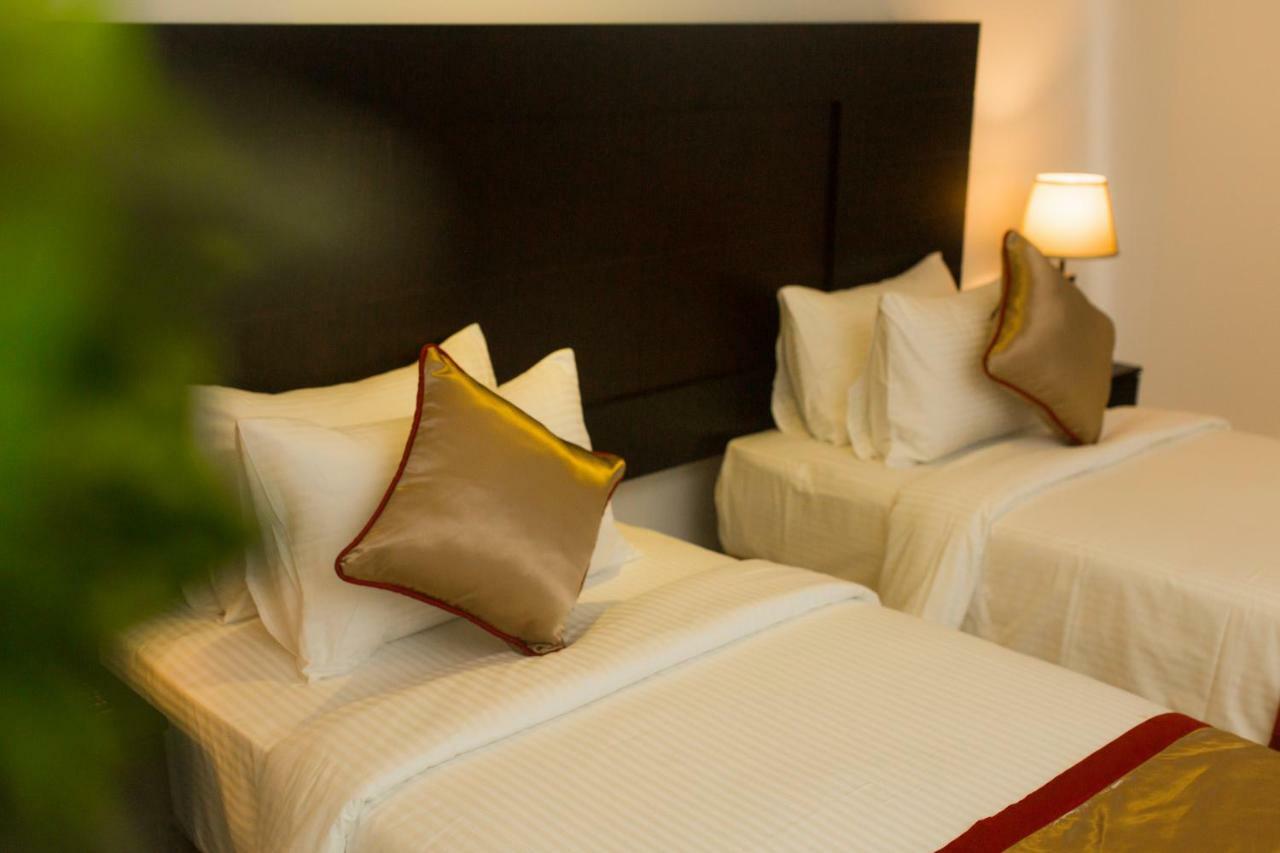 Saveira Colombo Hotel Luaran gambar