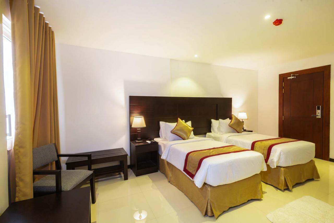 Saveira Colombo Hotel Luaran gambar